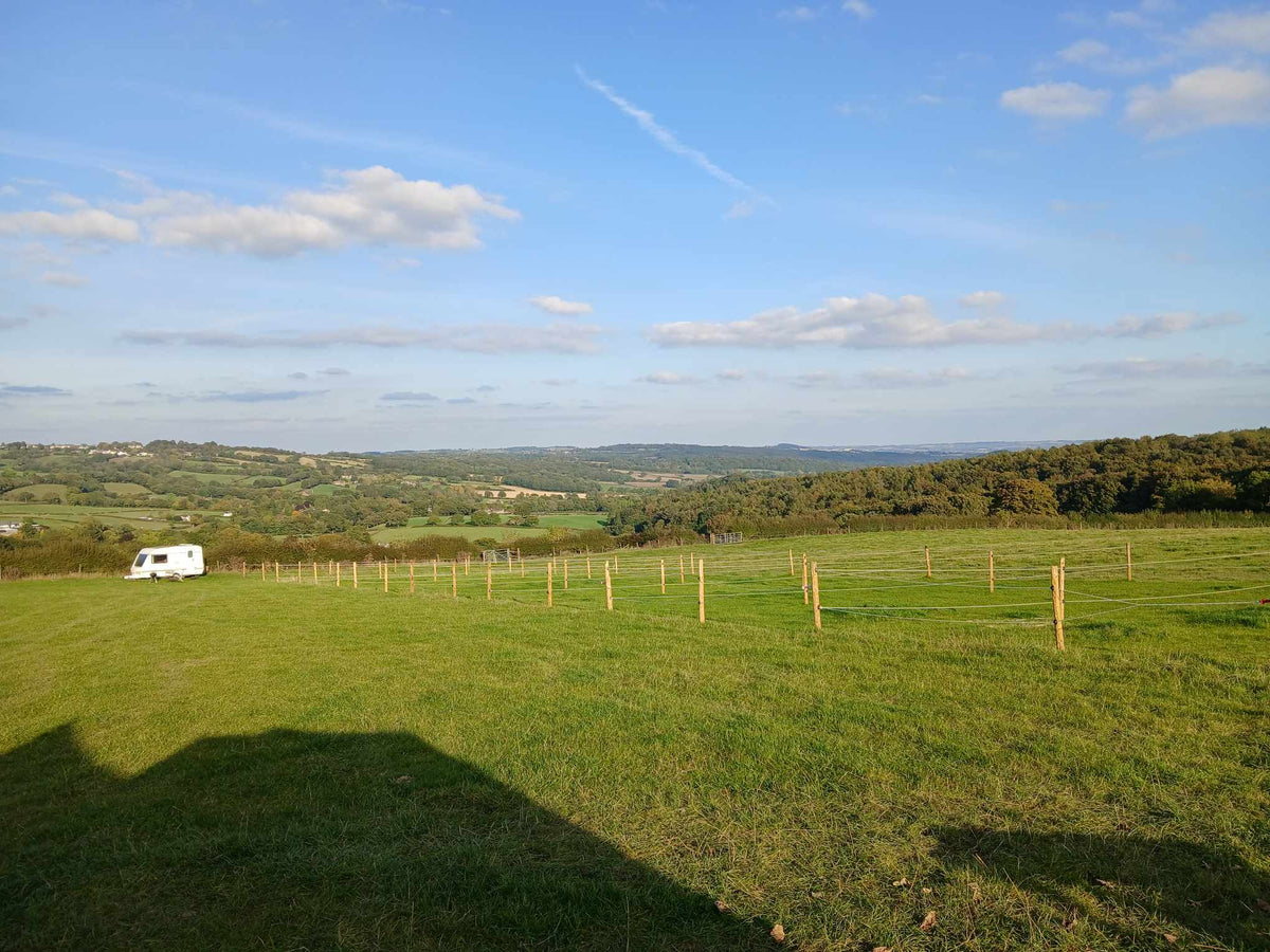 Horse Stay & Chatsworth Guided Ride | Victoria McVeigh | 15th–24th August 2026