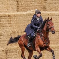 Peak District Horse Riding Camp – Chatsworth & Moorland Guided Ride Weekend (23–25 May)