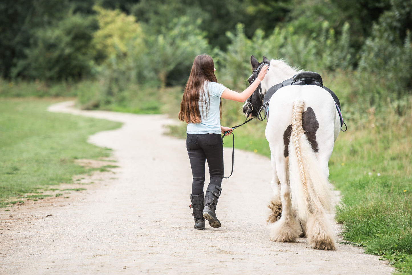 Chatsworth Guided Ride – Small Group Confidence Builder (4 Riders) | Lizzie & Muddles